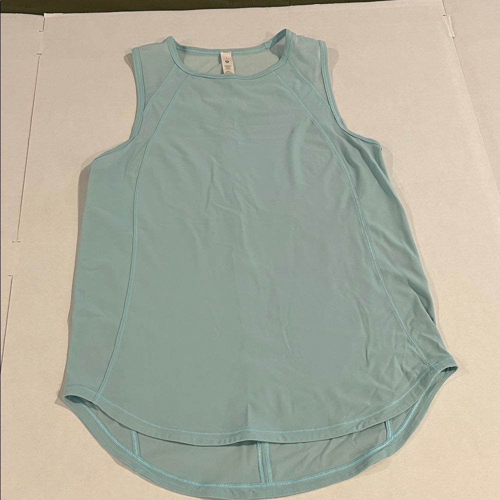 Lululemon size 2 women’s athletic tank top light blue